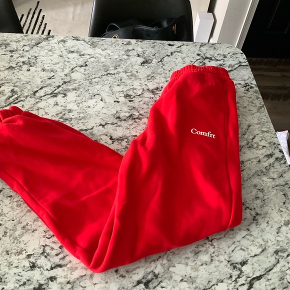 Comfrt Red Hoodie & Sweatpants Set Medium - Picture 6 of 6